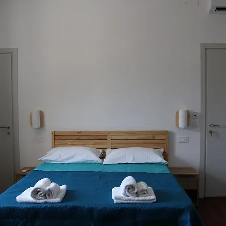 Affittacamere Du' Passi Dal Centro 3*